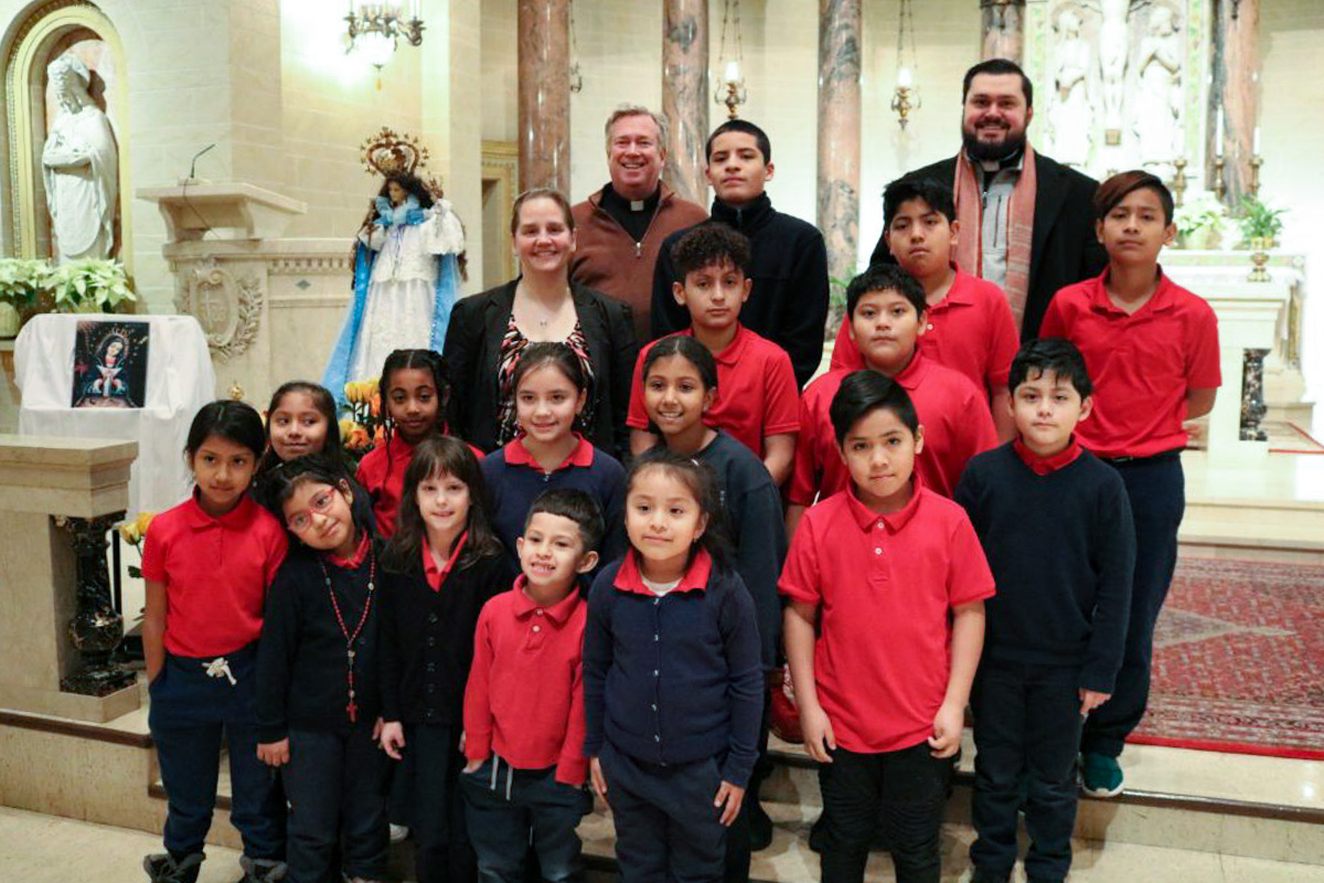 Tricia Menzhuber_Mass with students