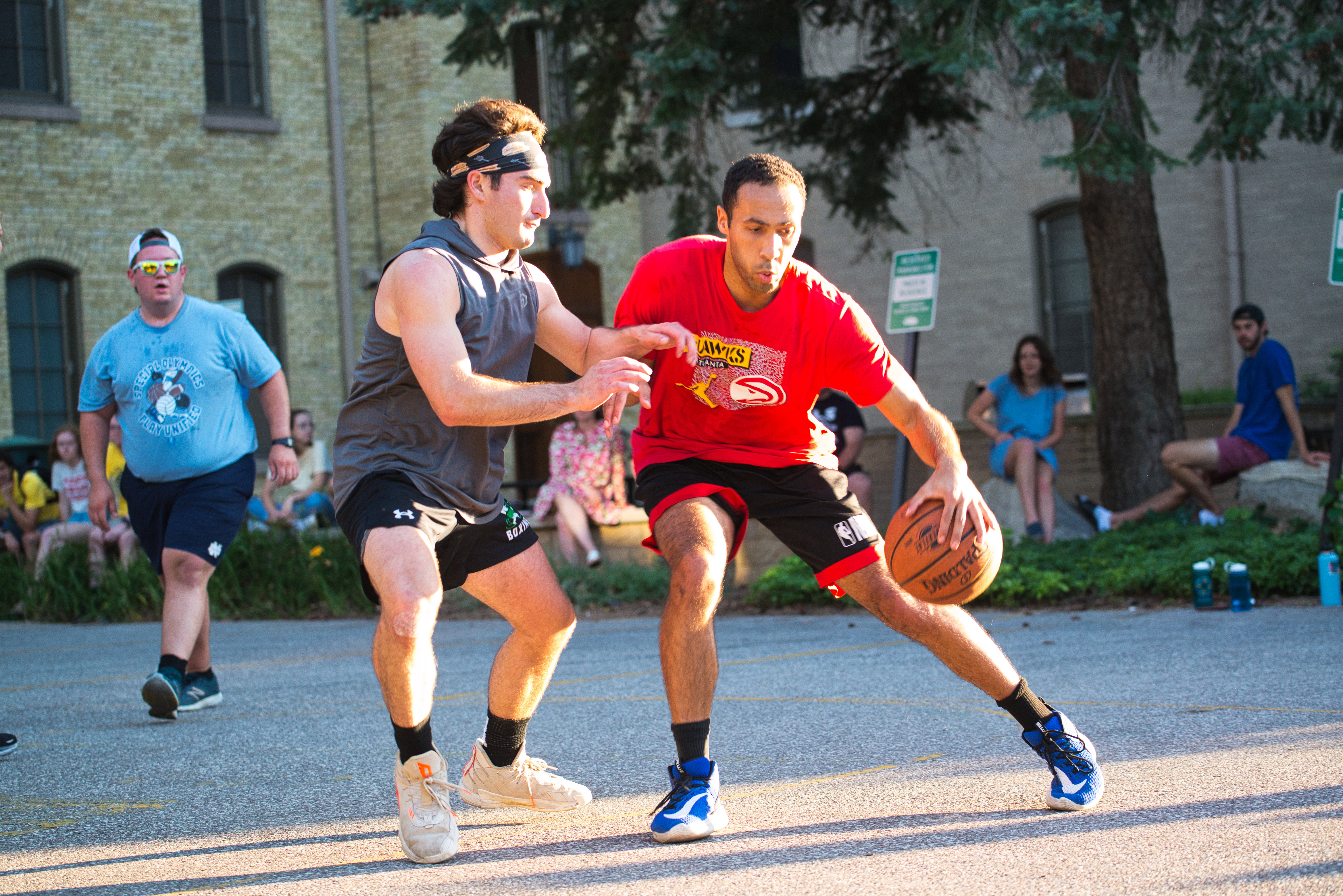 Julian Bonds profile 1