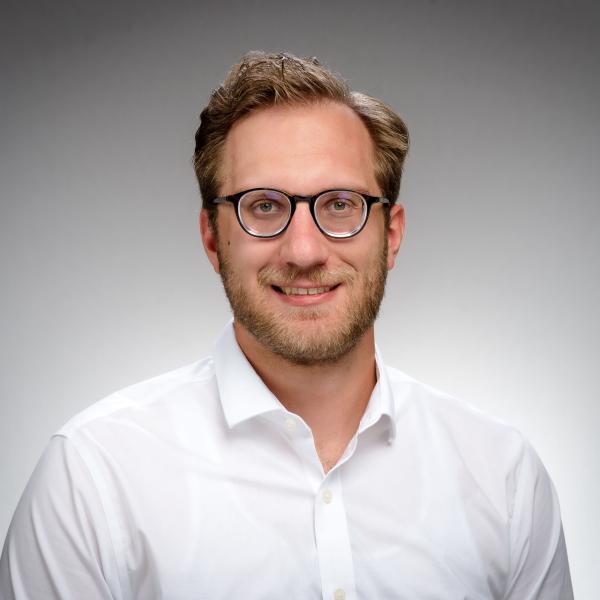 Rob Ackerman headshot